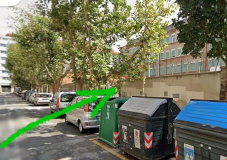 Parcheggio dei docenti della scuola Brunner